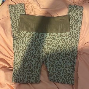 PRINTED BROWN WORKOUT LEGGINGS SIZE SMALL